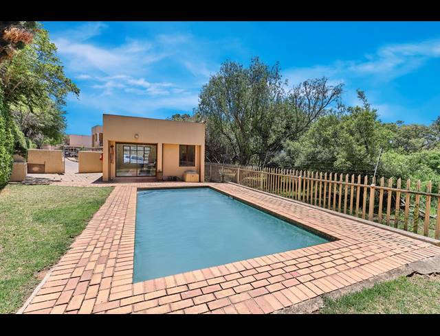 1 BEDROOM APARTMENT FOR SALE IN PRESIDENT RIDGE